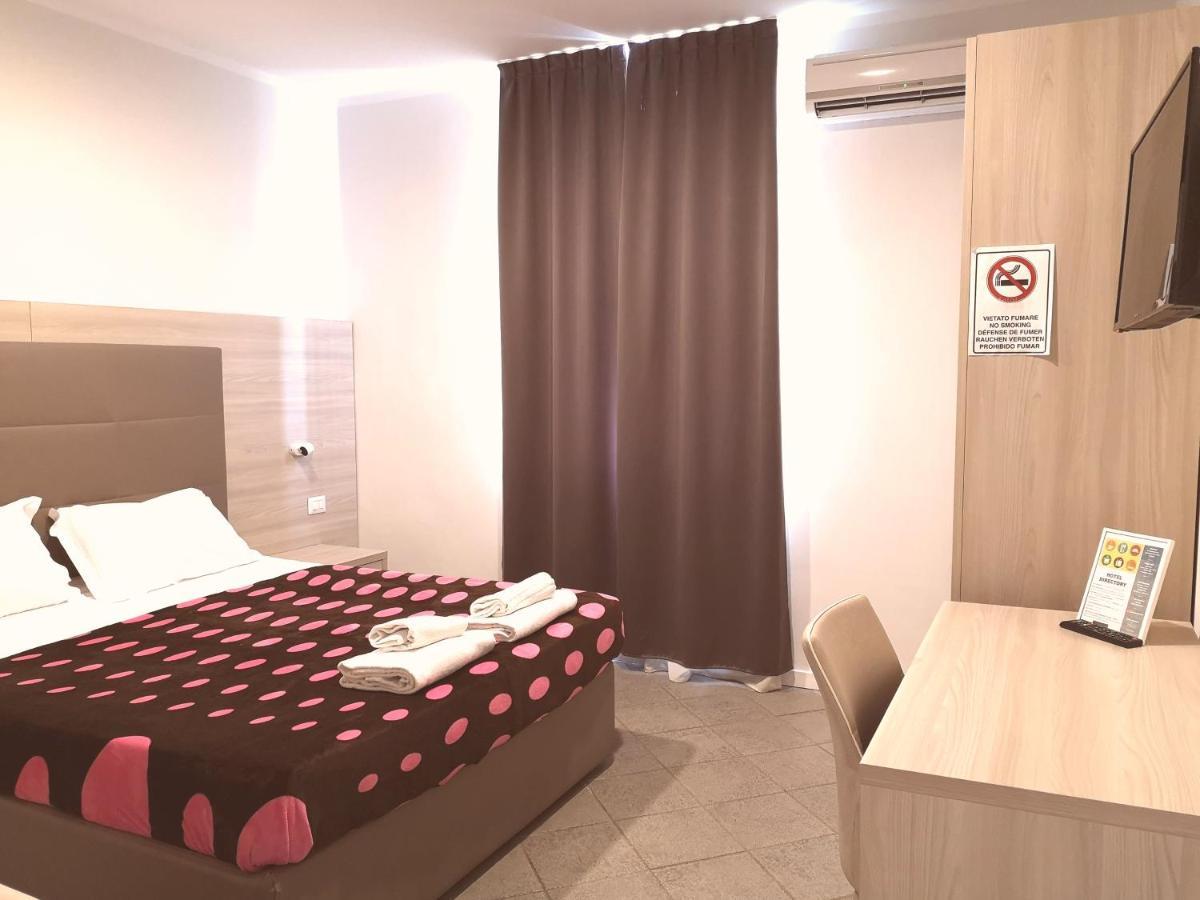 Academy Hotel 3*