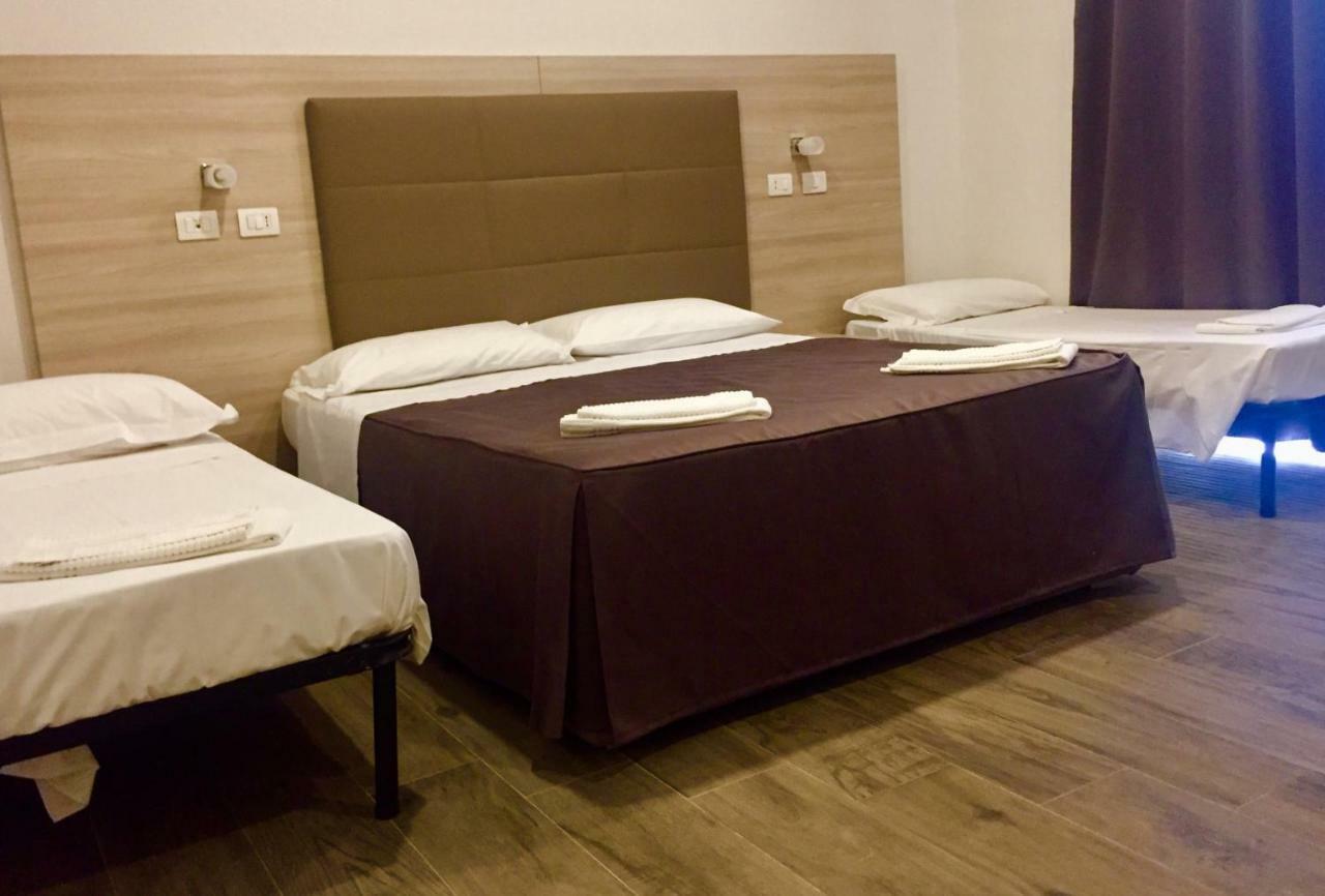 Academy Hotel 3*